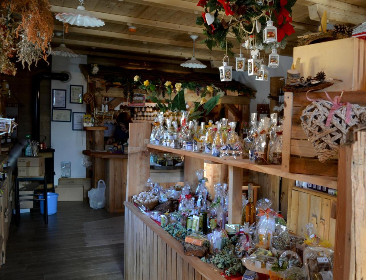 Agriturismo Dalla Natura La Salute Giustino ภายนอก รูปภาพ